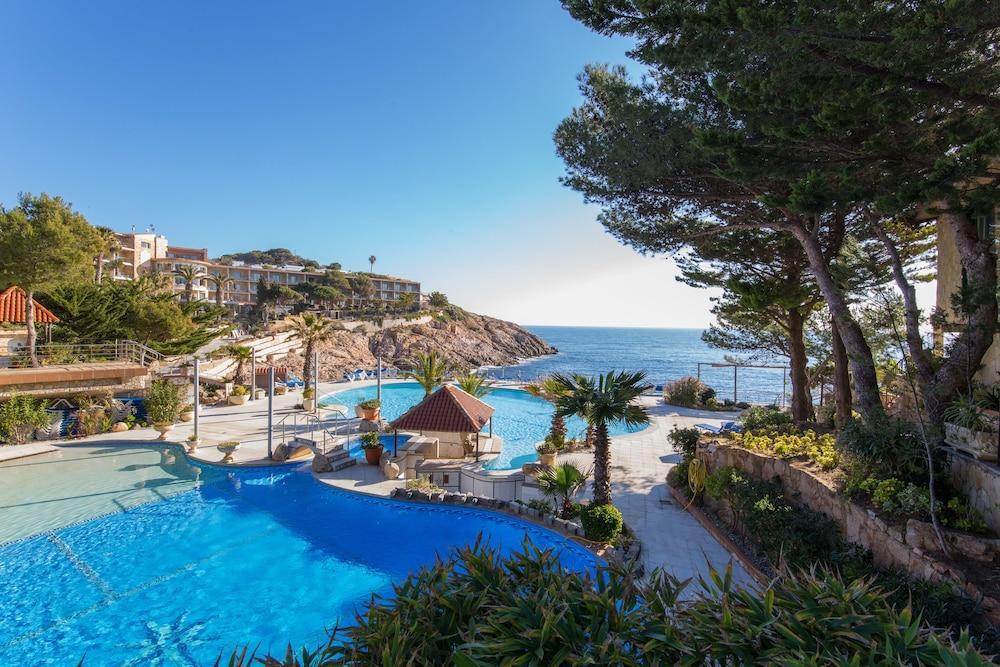 Hotel Eden Roc & By Brava 4*