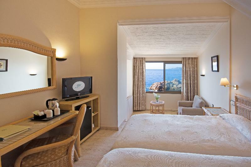 Eden Roc Mediterranean Hotel&spa 4*